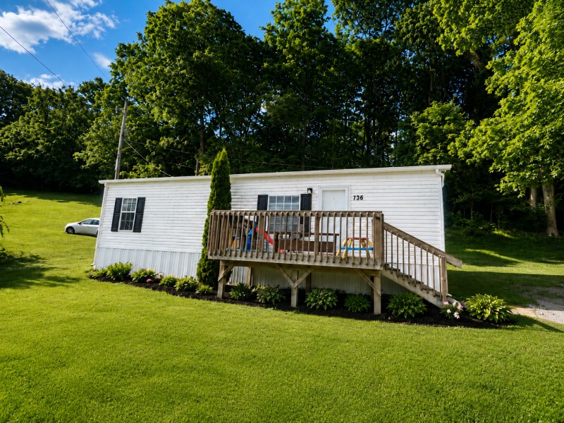 136 Lee Lane, Pembroke, VA